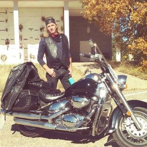 Meet your Posher, Troy